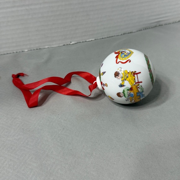 Hutschenreuther Christmas Ball Ornament Children Design Gift Vtg 1999 Limited - Picture 10 of 16